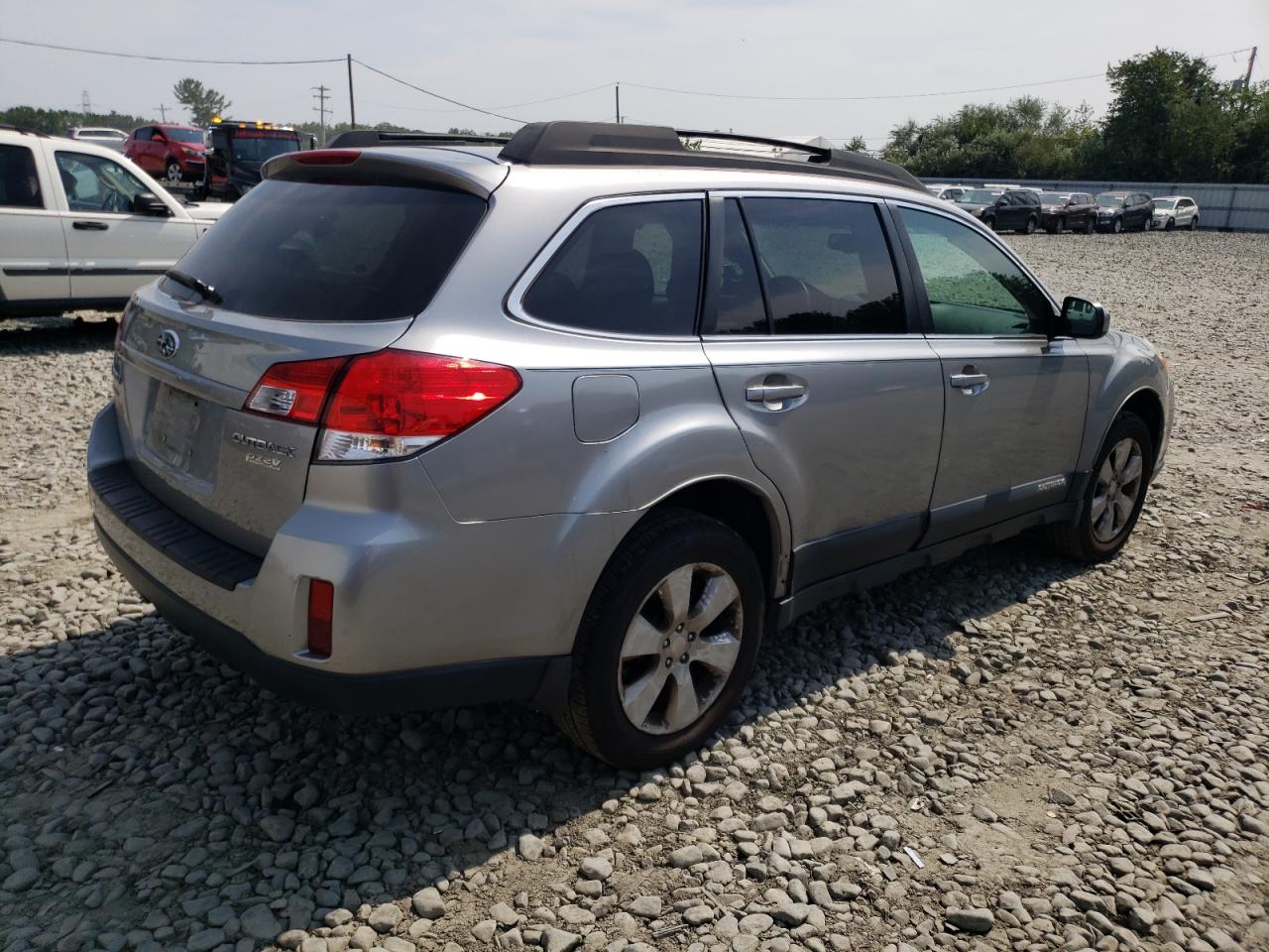 Image 3 of 2010 SUBARU OUTBACK 2.5I PREMIUM 2010 with VIN 4S4BRBCC6A3352740