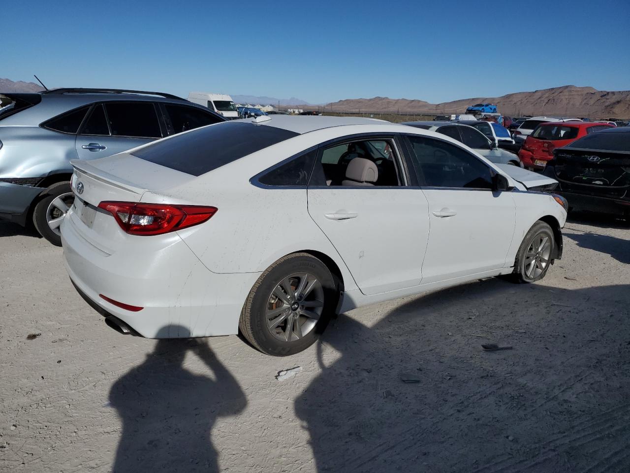 Obraz 3 z 2015 HYUNDAI SONATA SE 2015 z VIN 5NPE24AF8FH207581