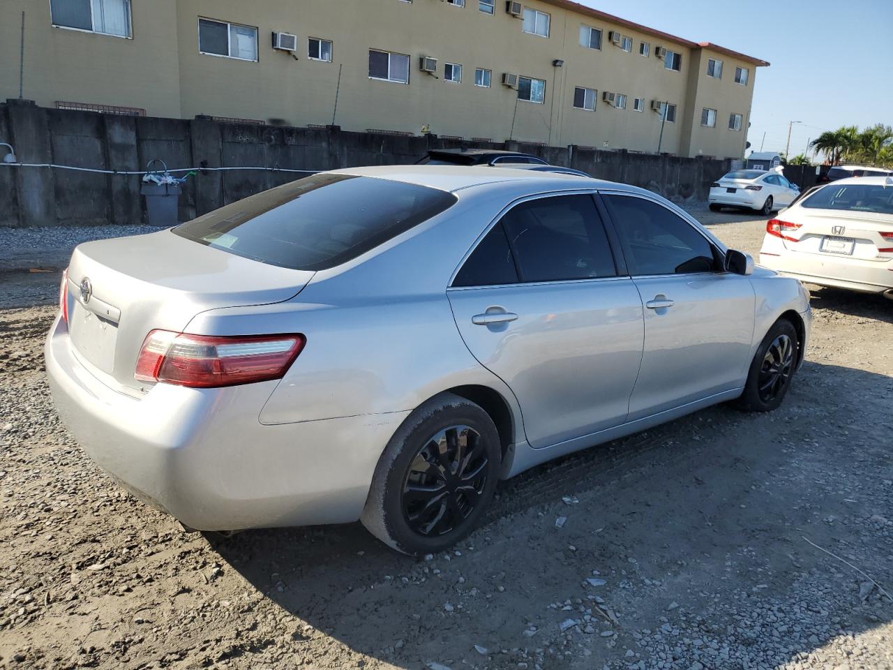 Image 3 of 2007 TOYOTA CAMRY CE 2007 with VIN 4T1BE46KX7U544126