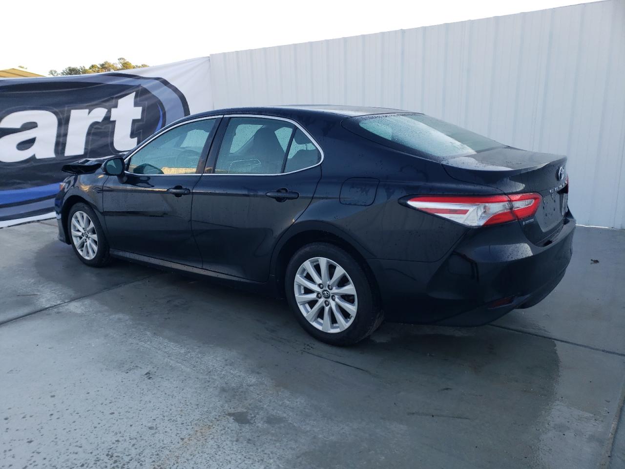 Изображение 2 2018 TOYOTA CAMRY L 2018 с VIN 4T1B11HK8JU079800