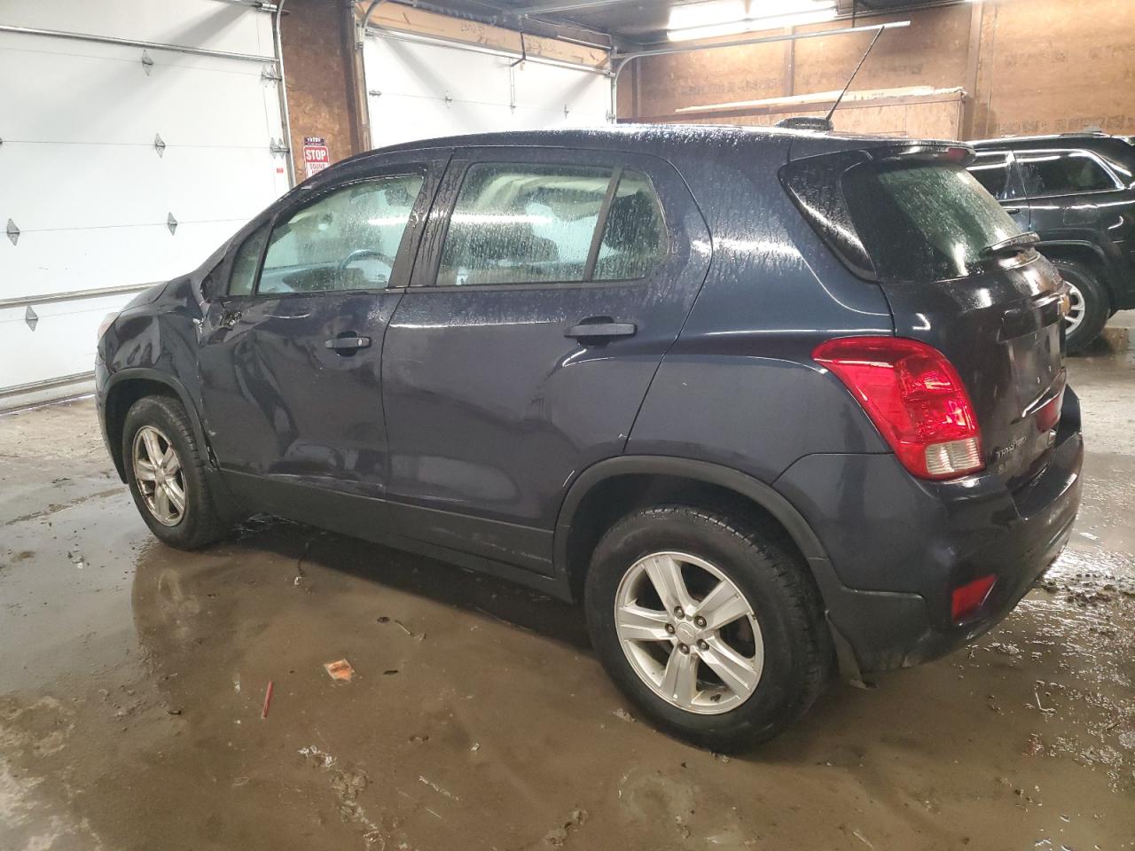 Изображение 2 2019 CHEVROLET TRAX LS 2019 с VIN 3GNCJNSB7KL250631