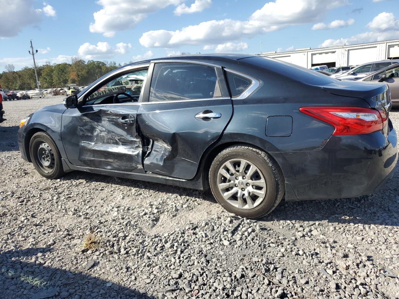 Image 2 of 2016 NISSAN ALTIMA 2.5 2016 with VIN 1N4AL3AP6GN386922