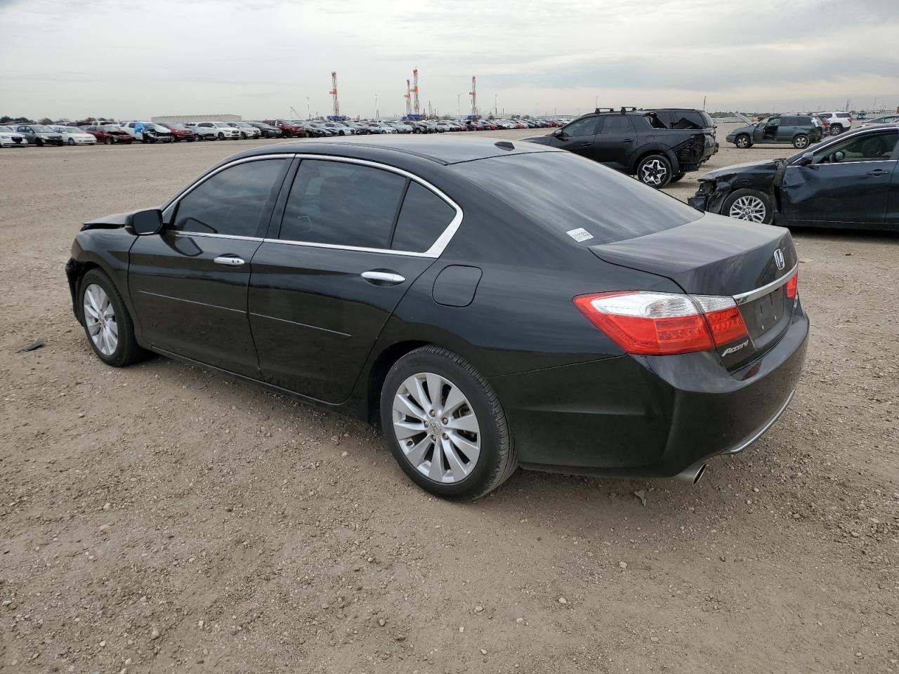 Obraz 2 z 2014 HONDA ACCORD TOURING 2014 z VIN 1HGCR3F91EA029049