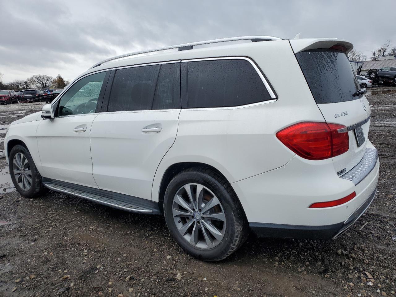 Image 2 of 2015 MERCEDES-BENZ GL 450 4MATIC 2015 with VIN 4JGDF6EE9FA442247