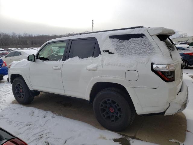 Изображение 2 2022 TOYOTA 4RUNNER SR5 PREMIUM 2022 с VIN JTERU5JR4N6062216