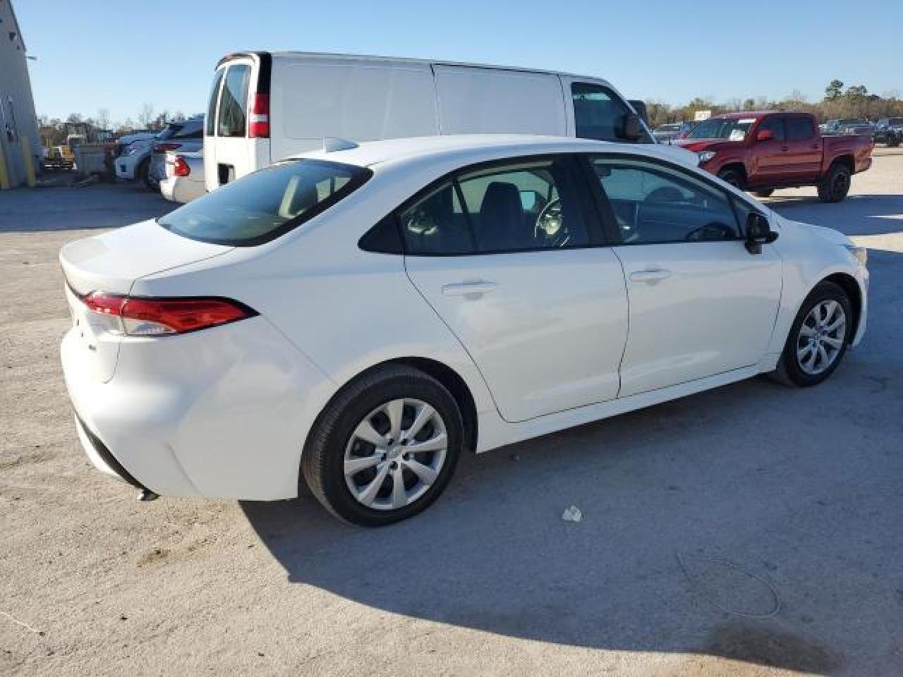 Image 3 of 2021 TOYOTA COROLLA LE 2021 with VIN JTDEPMAEXMJ125557