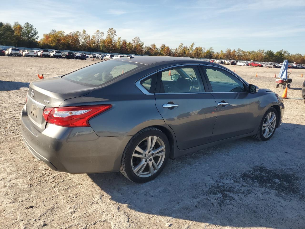 Изображение 3 2017 NISSAN ALTIMA 3.5SL 2017 с VIN 1N4BL3AP7HC109925