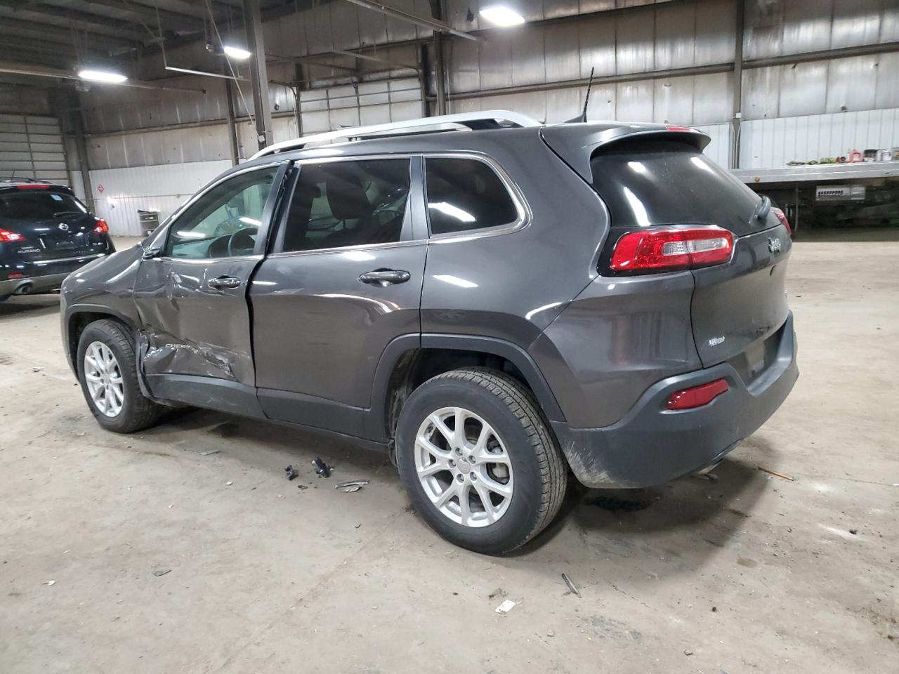 Изображение 2 2017 JEEP CHEROKEE LATITUDE 2017 с VIN 1C4PJLCB3HW626452