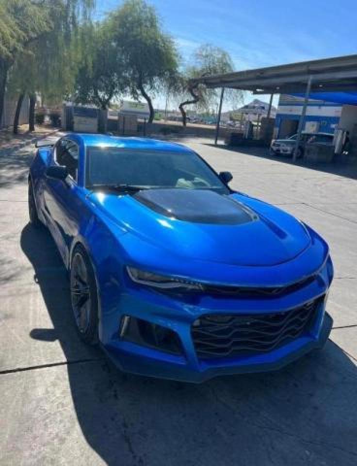 Obraz 1 z 2018 CHEVROLET CAMARO SS 2018 z VIN 1G1FE1R73J0118359