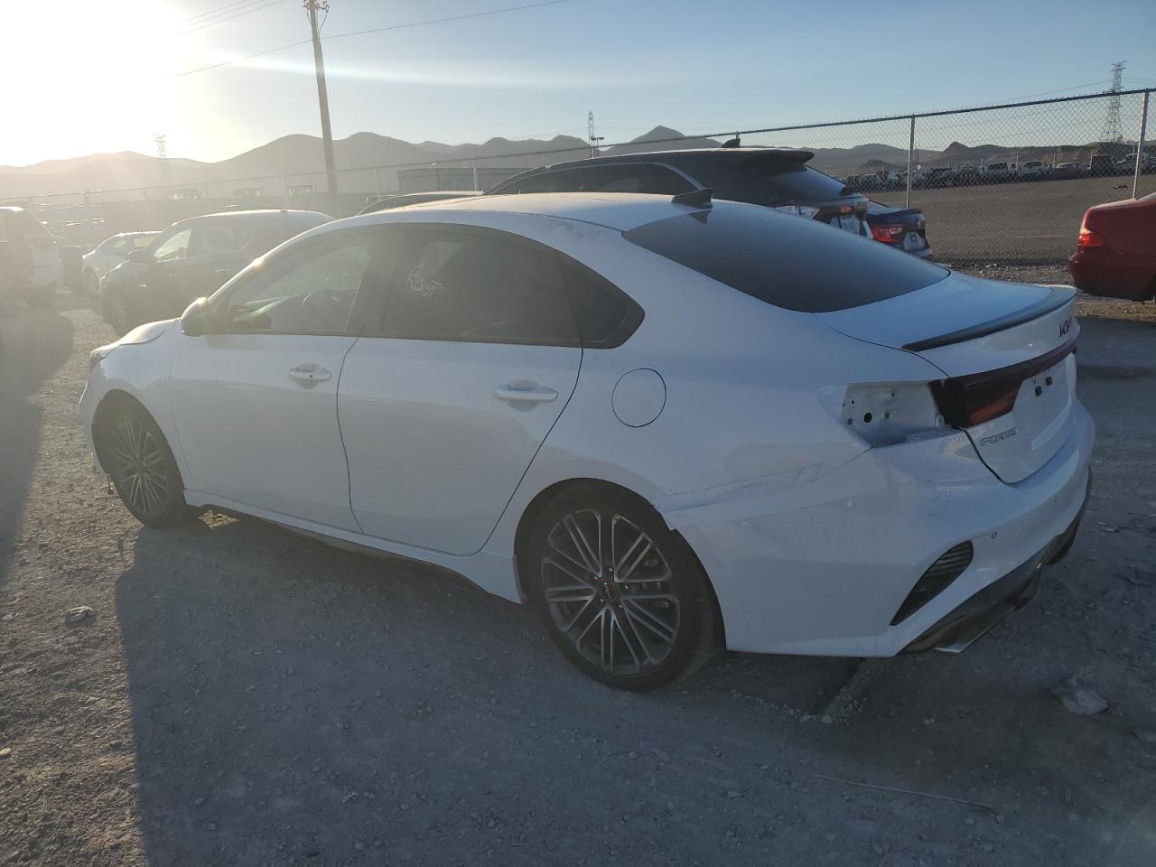 Obraz 2 z 2023 KIA FORTE GT 2023 z VIN 3KPF44AC3PE524758