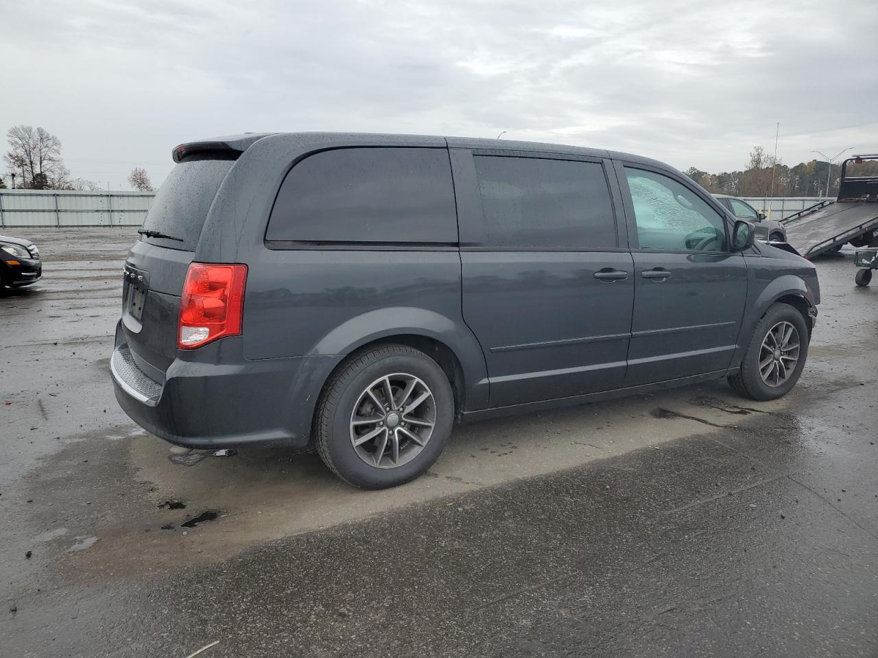 Image 3 of 2011 DODGE GRAND CARAVAN MAINSTREET 2011 with VIN 2D4RN3DG7BR636136
