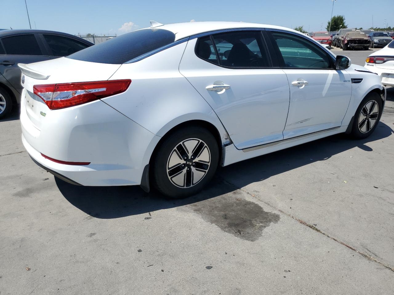 Image 3 of 2013 KIA OPTIMA HYBRID 2013 with VIN KNAGM4AD7D5053943