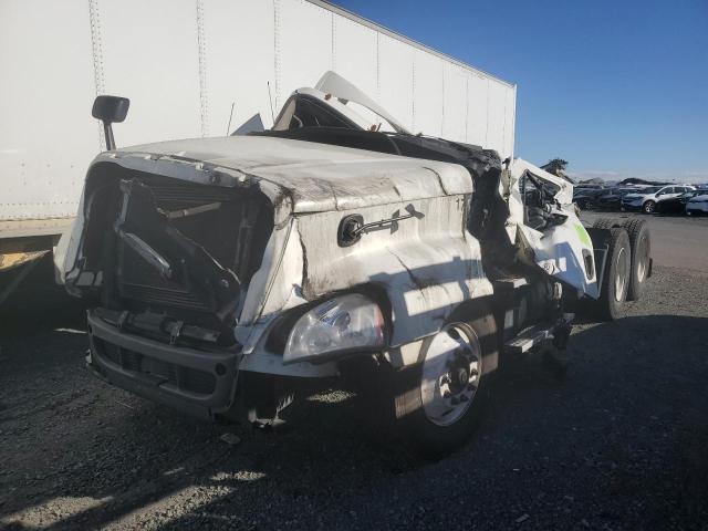 Изображение 2 2016 FREIGHTLINER CASCADIA 125  2016 с VIN 3AKJGEDVXGSHS6623