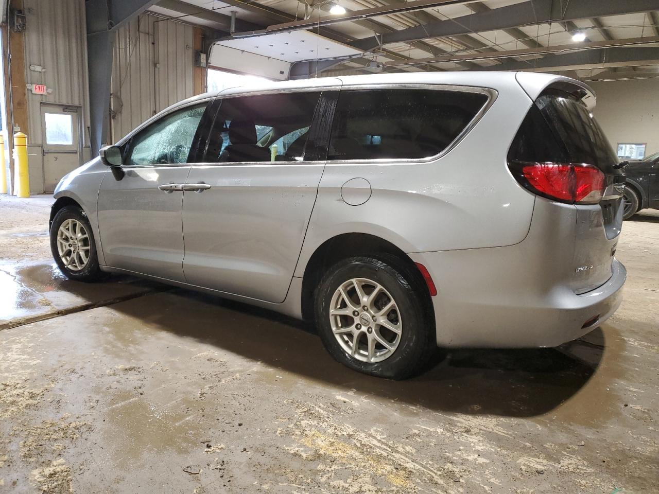 Obraz 2 z 2021 CHRYSLER VOYAGER LX 2021 z VIN 2C4RC1CG6MR580167