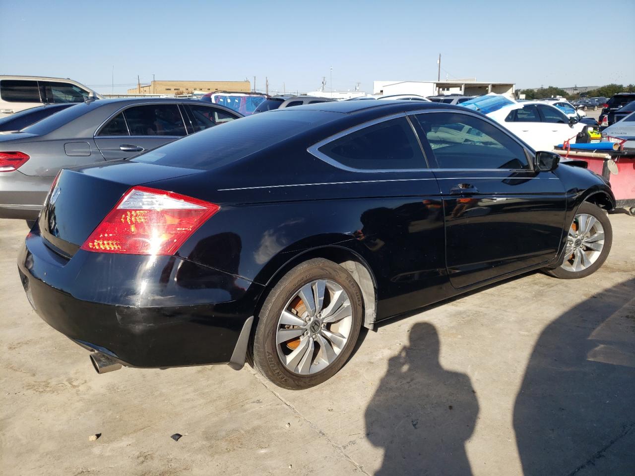 Image 3 of 2009 HONDA ACCORD LX 2009 with VIN 1HGCS123X9A004439