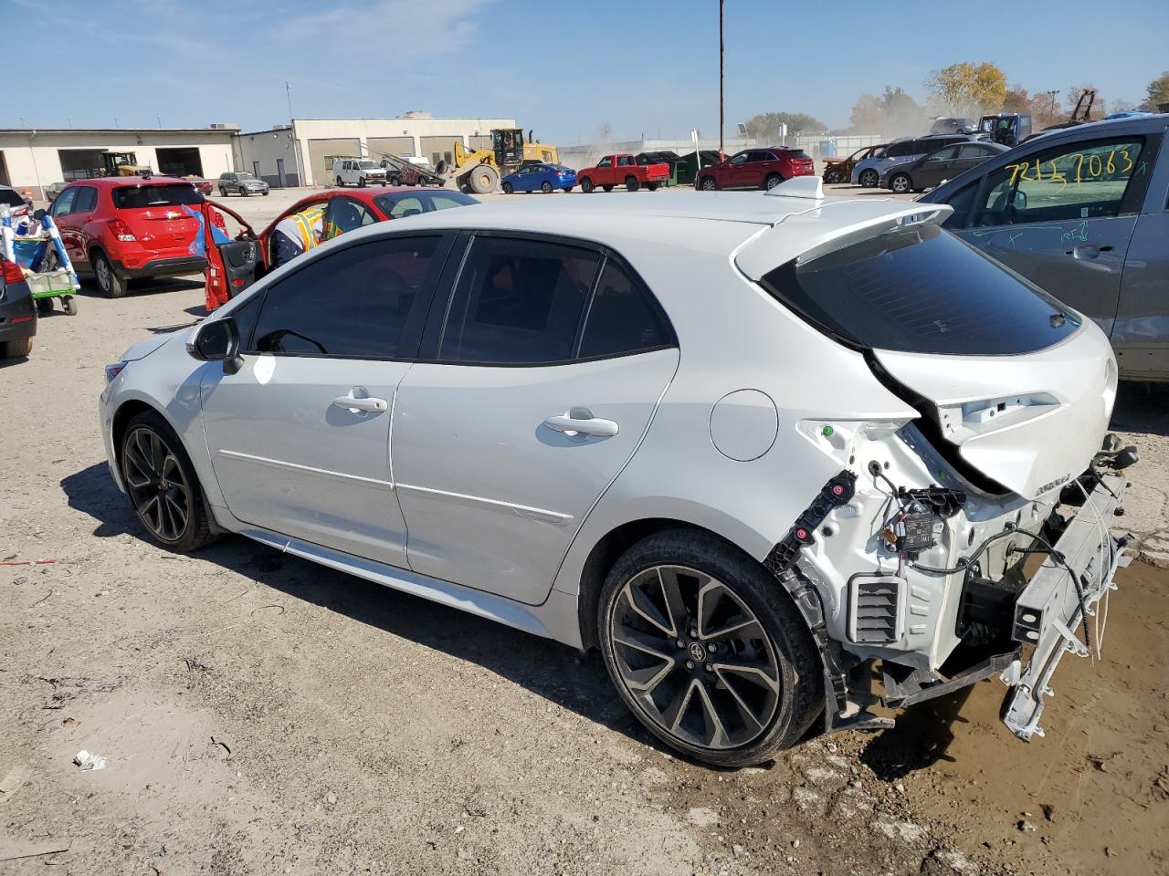 Изображение 2 2022 TOYOTA COROLLA XSE 2022 с VIN JTNC4MBE8N3188303