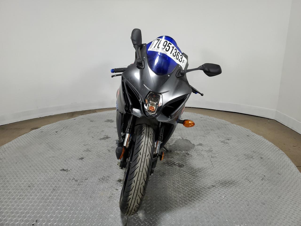 Obraz 2 z 2018 SUZUKI GSX-R1000  2018 z VIN JS1DM11F1J2100056