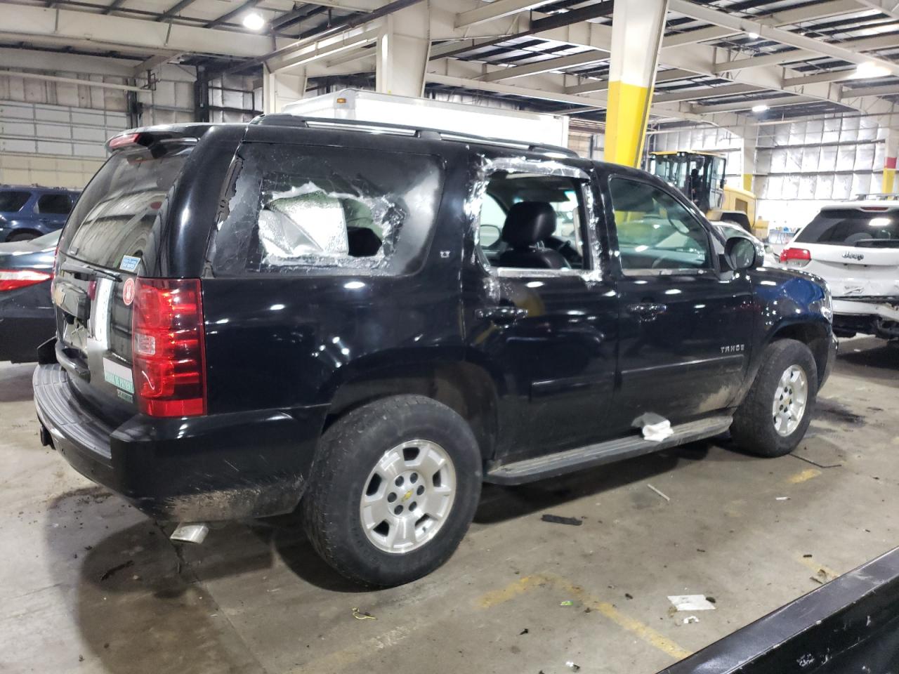 Image 3 of 2012 CHEVROLET TAHOE C1500 LT 2012 with VIN 1GNSCBE04CR317114