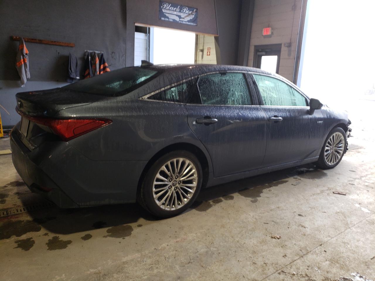 Image 3 of 2019 TOYOTA AVALON XLE 2019 with VIN 4T1B21FB8KU006752