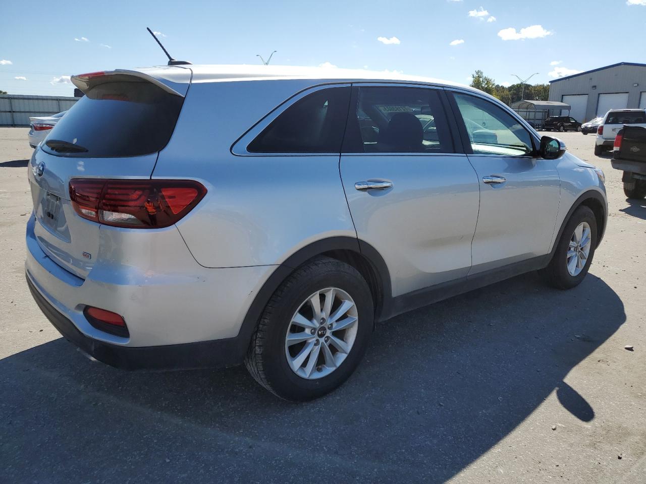 Obraz 3 z 2019 KIA SORENTO L 2019 z VIN 5XYPG4A30KG542903
