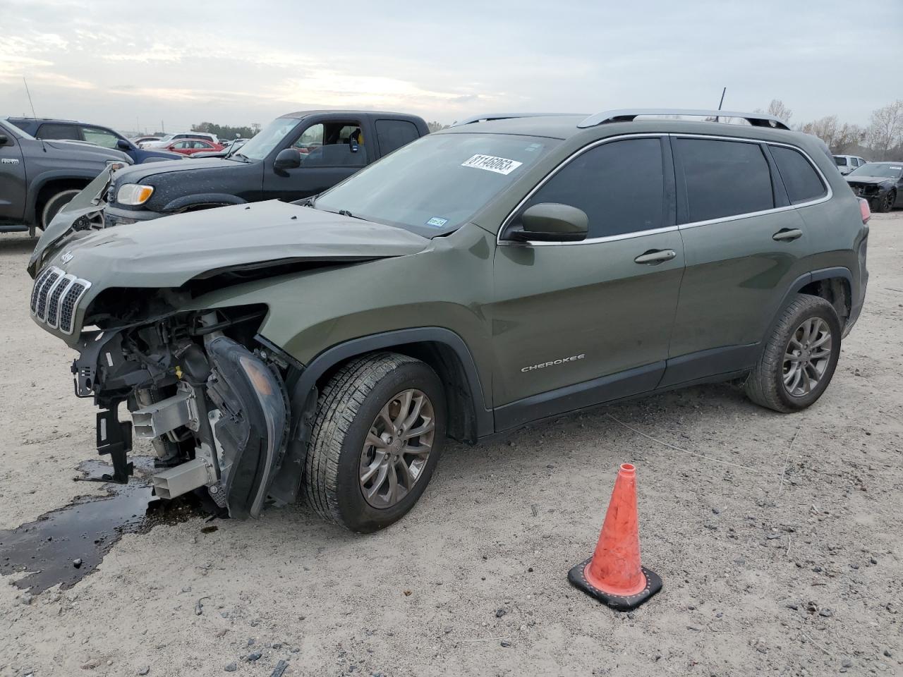 Image 1 of 2019 JEEP CHEROKEE LATITUDE PLUS 2019 with VIN 1C4PJLLB5KD247648