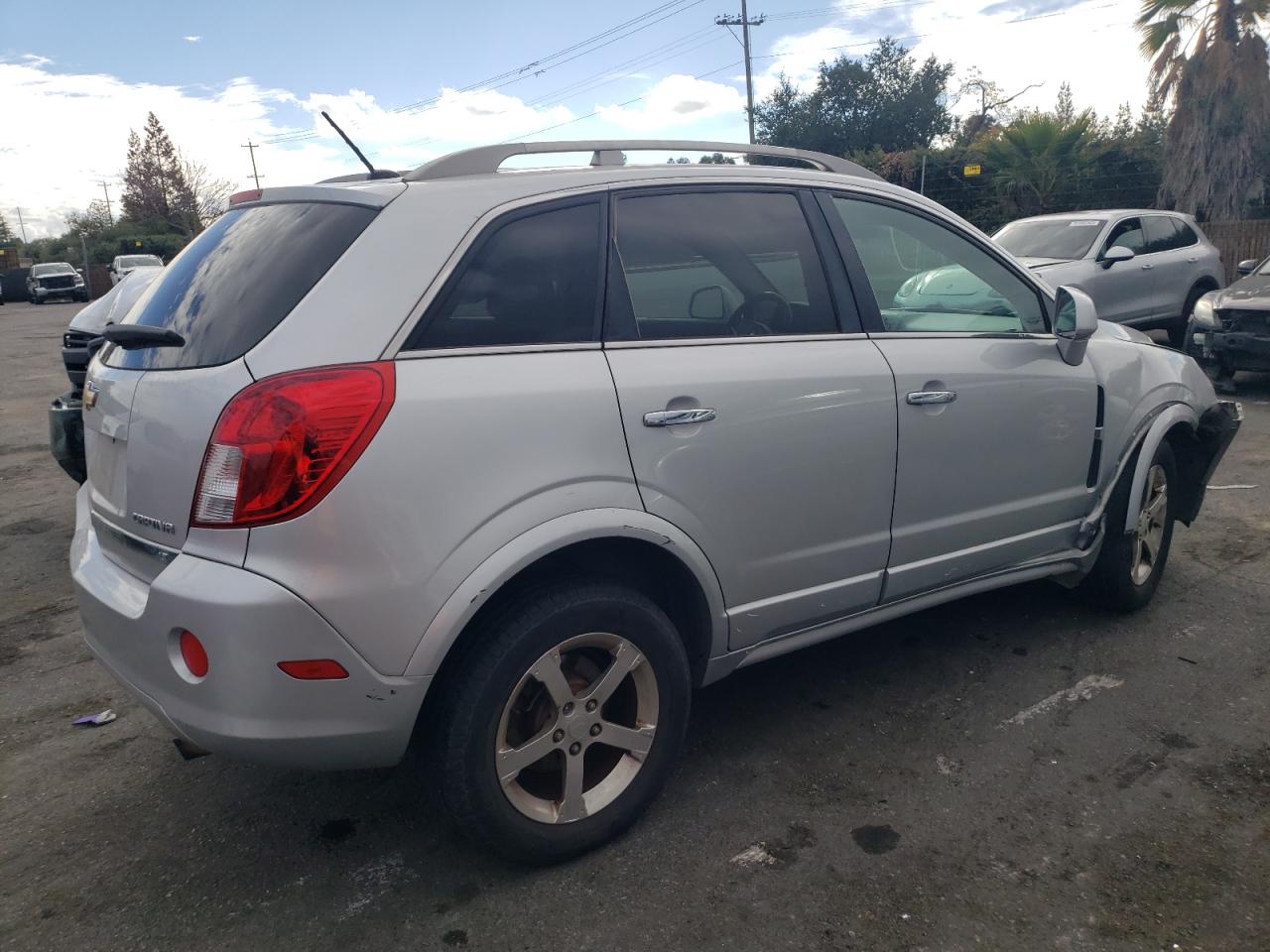 Image 3 of 2014 CHEVROLET CAPTIVA LT 2014 with VIN 3GNAL3EK0ES527213