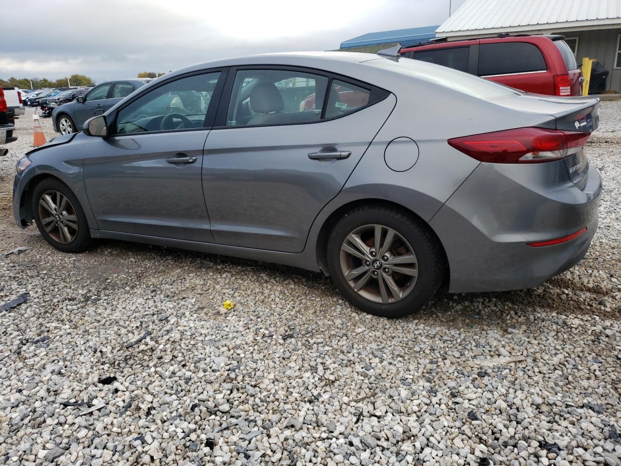 Изображение 2 2018 HYUNDAI ELANTRA SEL 2018 с VIN 5NPD84LF1JH247159