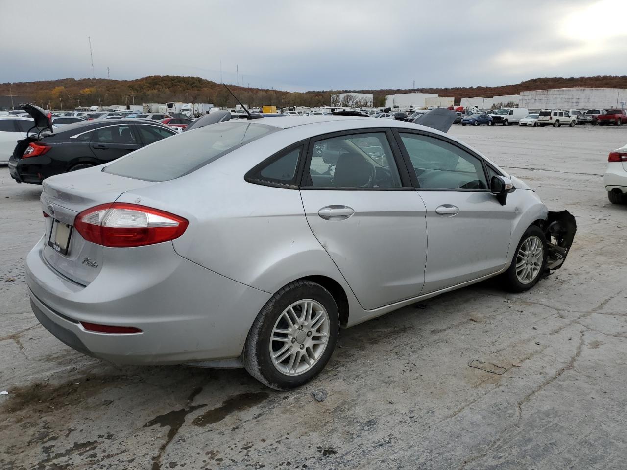Image 3 of 2014 FORD FIESTA SE 2014 with VIN 3FADP4BJ4EM221010