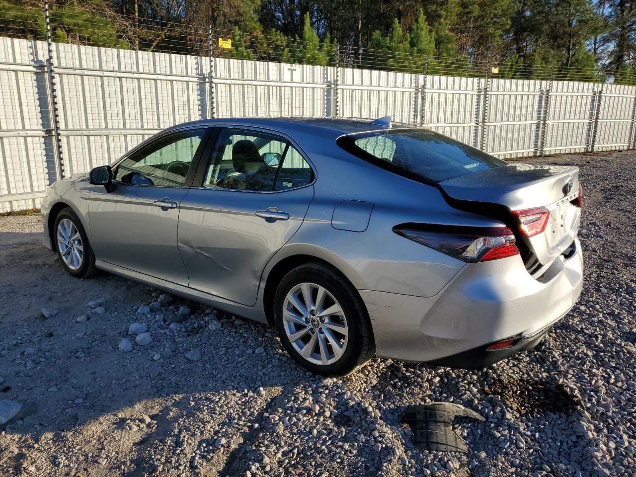 Изображение 2 2023 TOYOTA CAMRY LE 2023 с VIN 4T1C11AK6PU177697