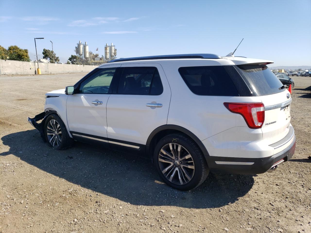 Изображение 2 2018 FORD EXPLORER PLATINUM 2018 с VIN 1FM5K8HT0JGA33808
