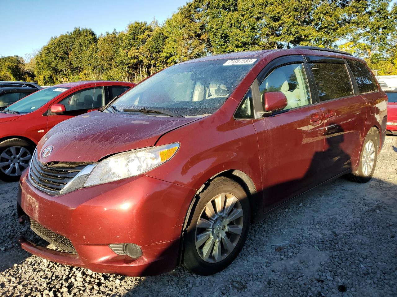 Obraz 2013 TOYOTA SIENNA LE 2013