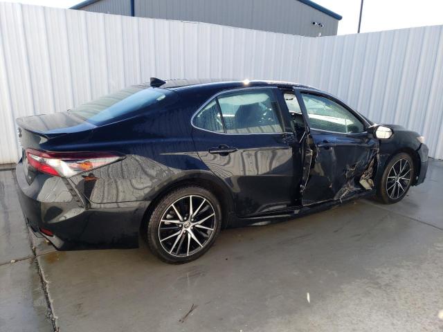 Obraz 3 z 2022 TOYOTA CAMRY SE 2022 z VIN 4T1G11AKXNU622019