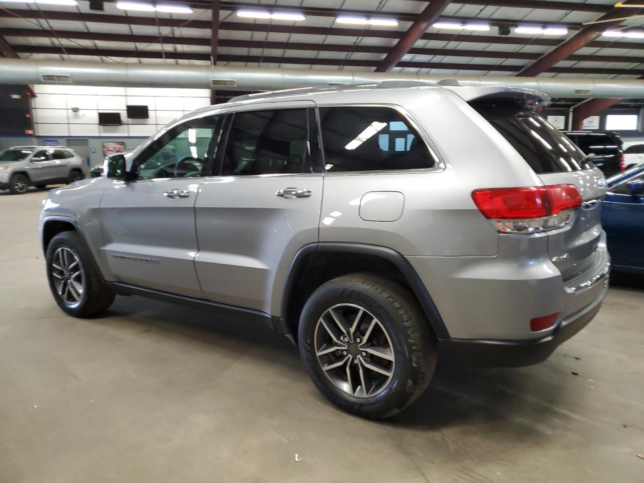 Image 2 of 2019 JEEP GRAND CHEROKEE LIMITED 2019 with VIN 1C4RJFBG8KC677431