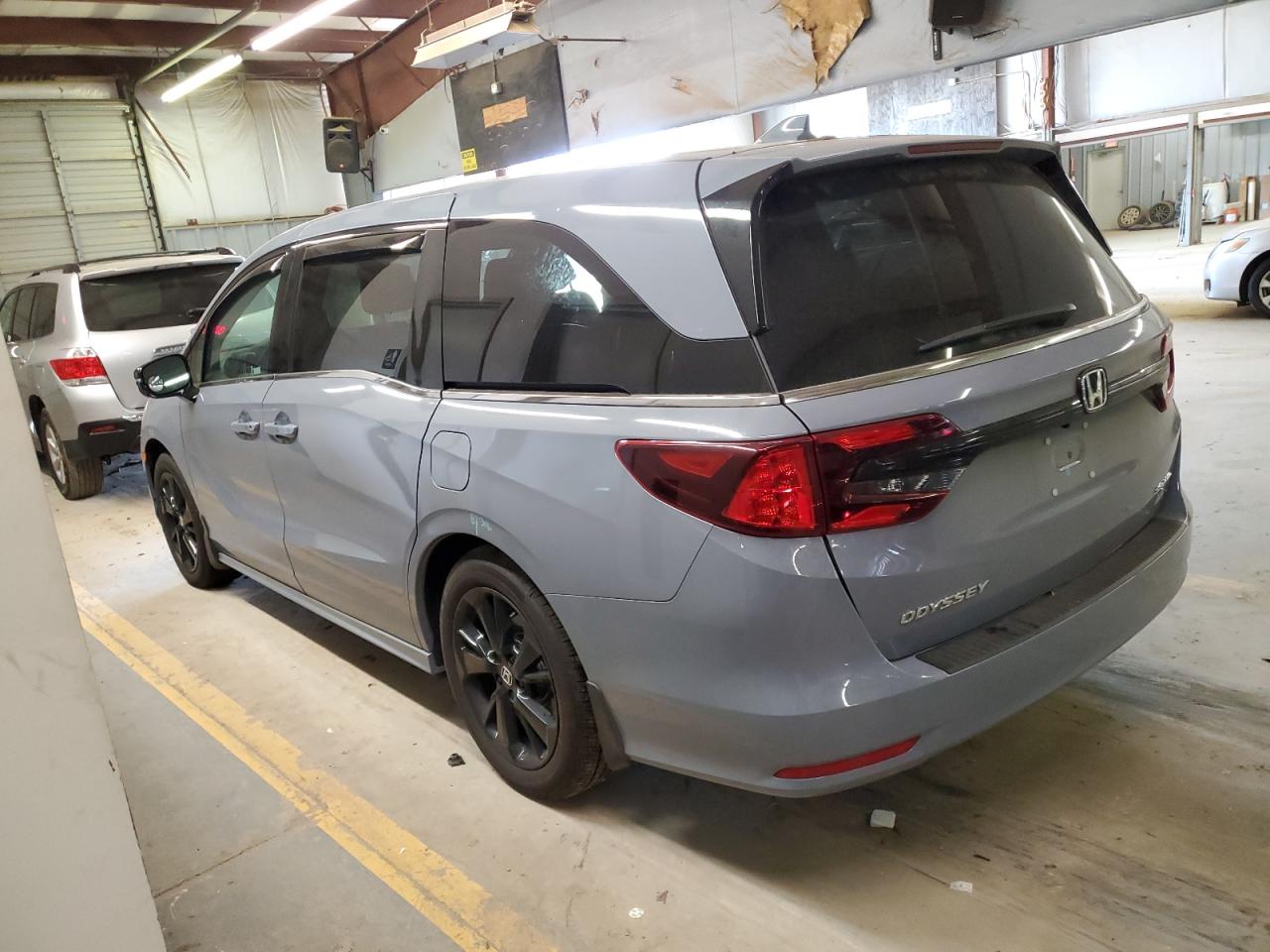 Image 2 of 2023 HONDA ODYSSEY SPORT-L 2023 with VIN 5FNRL6H73PB011332