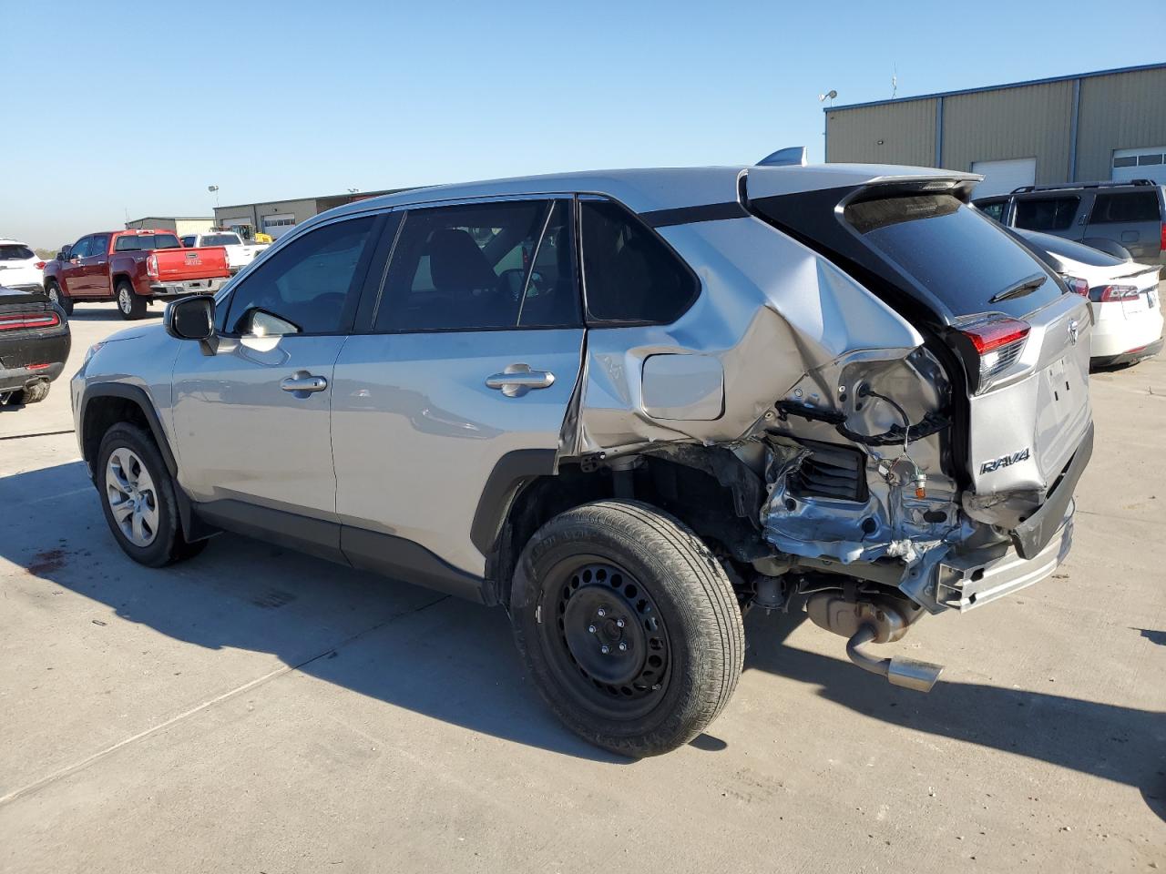 Изображение 2 2022 TOYOTA RAV4 LE 2022 с VIN 2T3H1RFV0NC213557