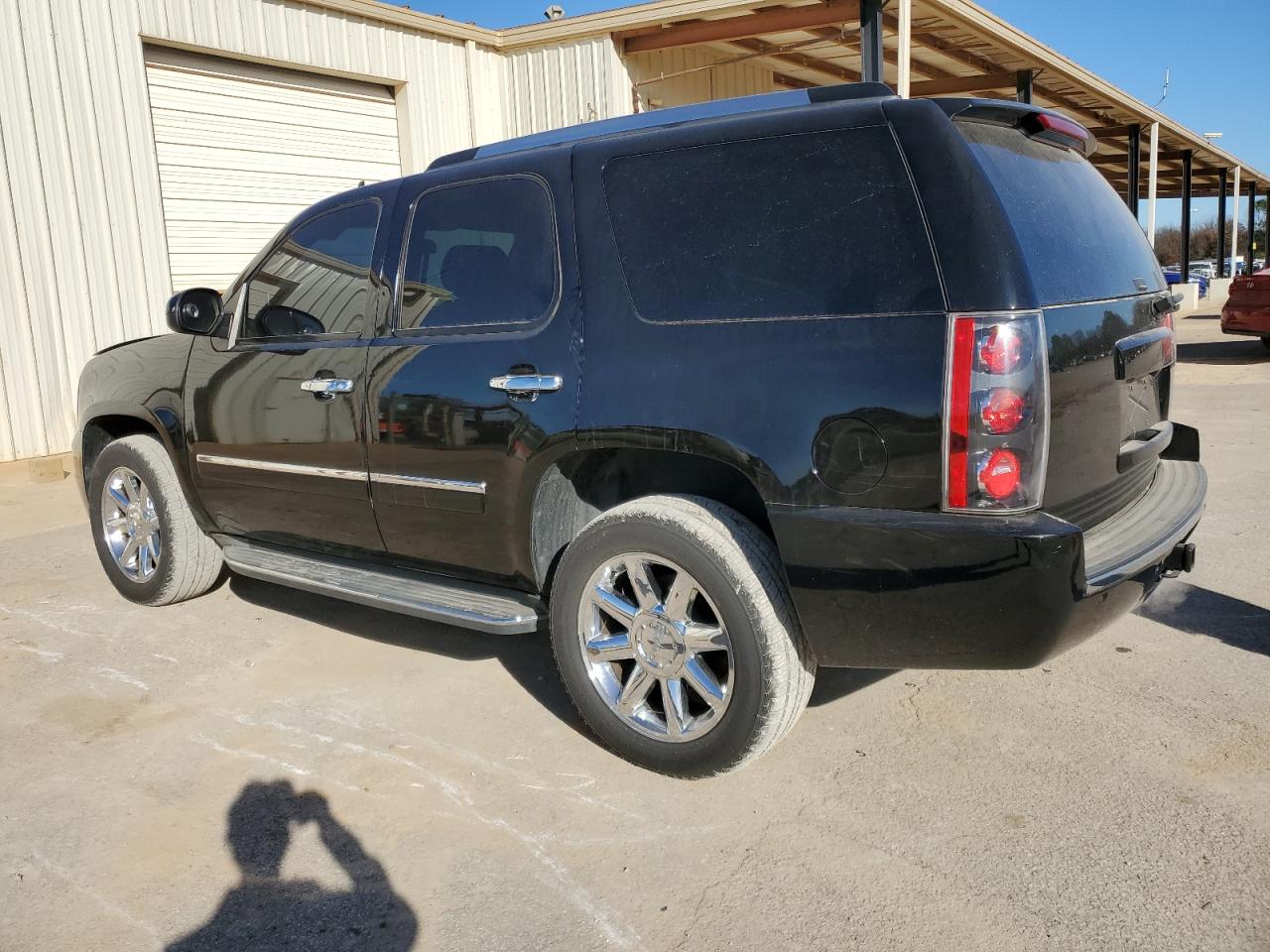 Изображение 2 2011 GMC YUKON DENALI 2011 с VIN 1GKS2EEF2BR124903