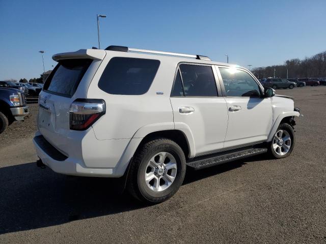 Obraz 3 z 2022 TOYOTA 4RUNNER SR5/SR5 PREMIUM 2022 z VIN JTENU5JR1N6005860