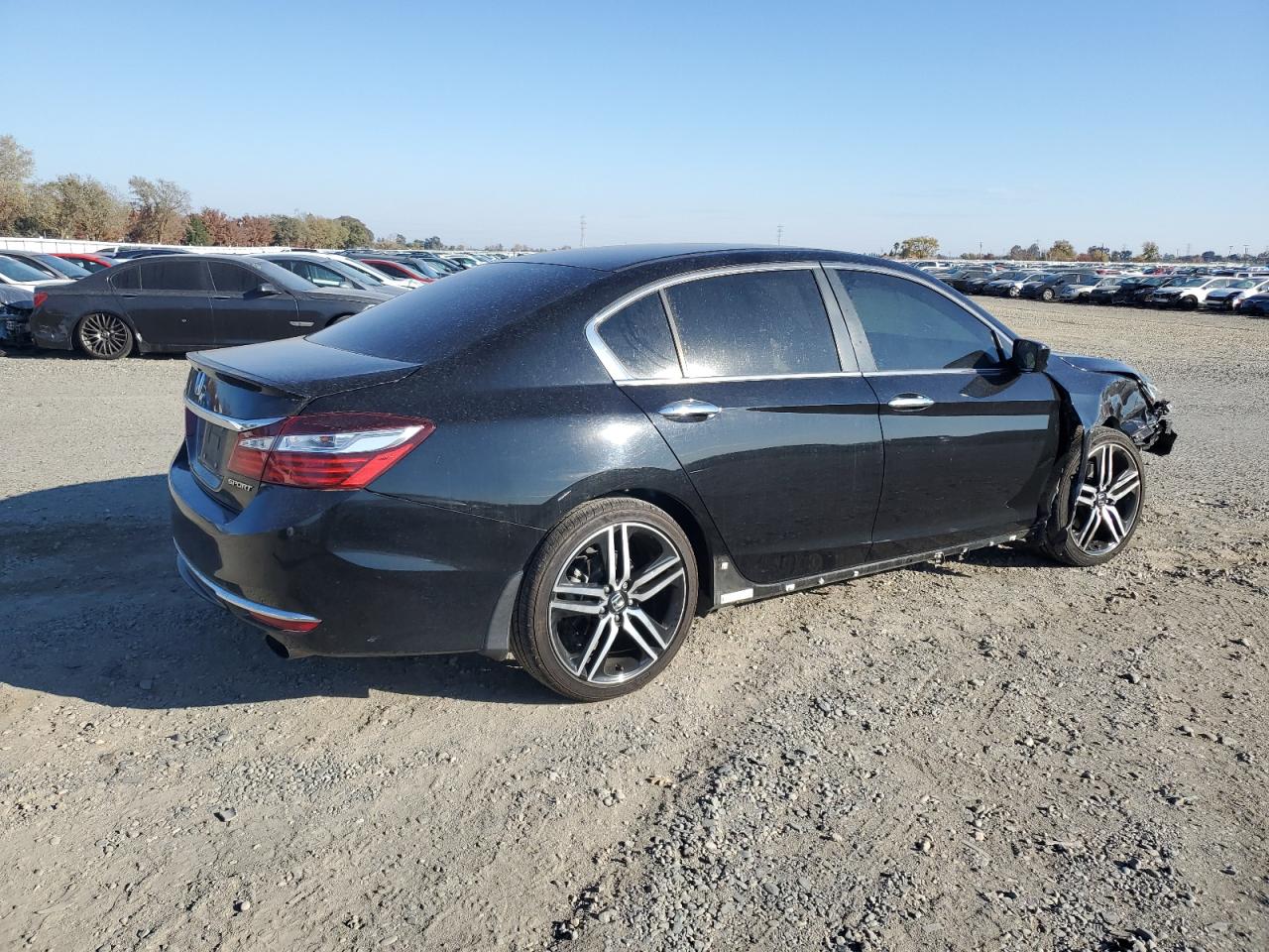 Изображение 3 2017 HONDA ACCORD SPORT 2017 с VIN 1HGCR2F58HA231284