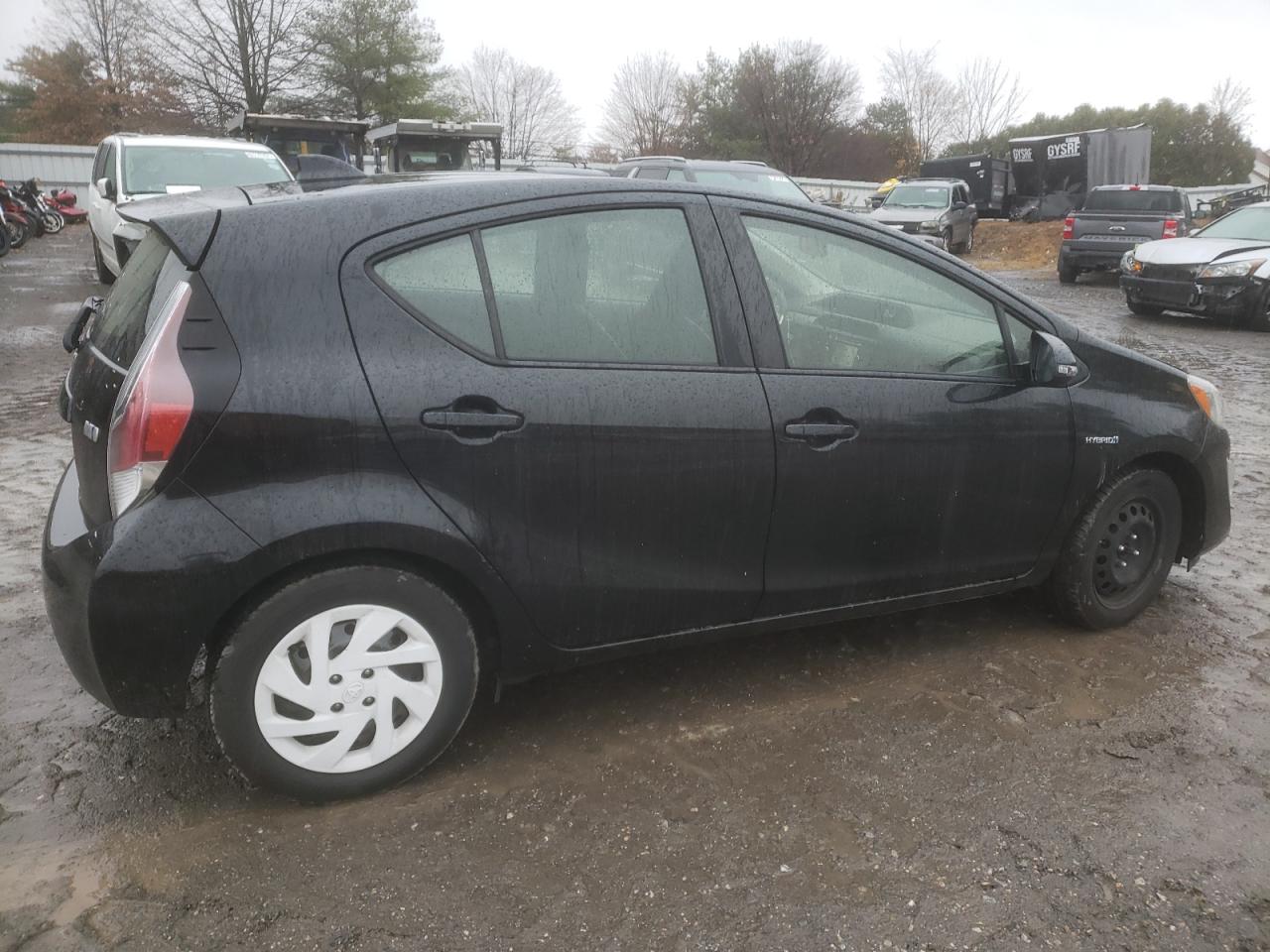 Image 3 of 2015 TOYOTA PRIUS C  2015 with VIN JTDKDTB32F1581185