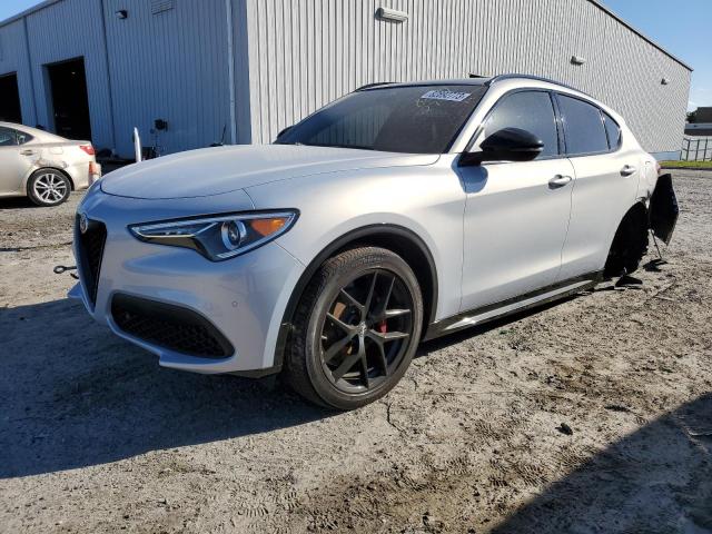 2020 ALFA ROMEO STELVIO  2020 image