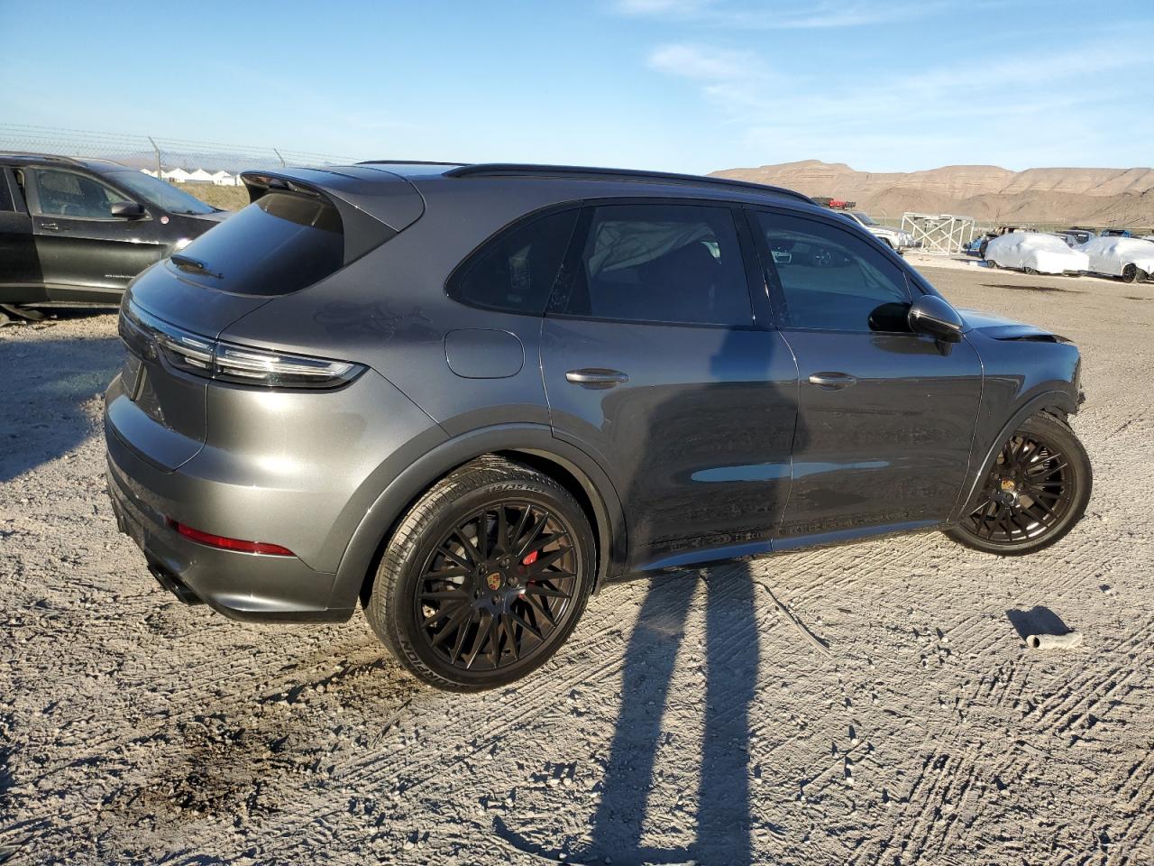 Изображение 3 2022 PORSCHE CAYENNE GTS 2022 с VIN WP1AG2AY6NDA38427