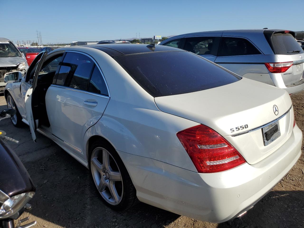 Изображение 2 2011 MERCEDES-BENZ S 550 2011 с VIN WDDNG7BB2BA395908