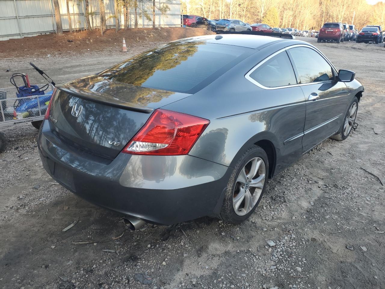Image 3 of 2011 HONDA ACCORD EXL 2011 with VIN 1HGCS2B80BA002917