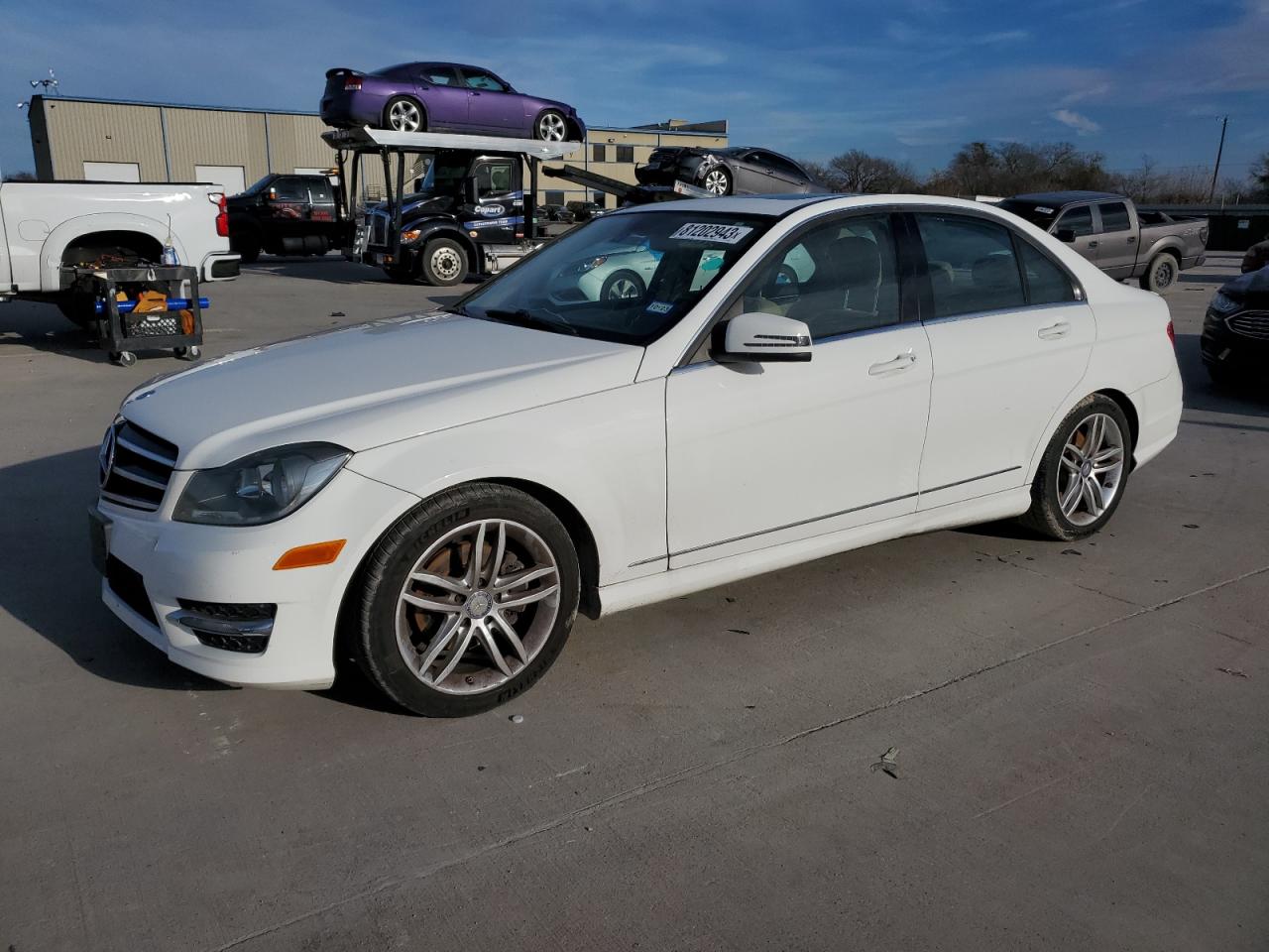 Image 1 of 2014 MERCEDES-BENZ C 250 2014 with VIN WDDGF4HB3ER310792