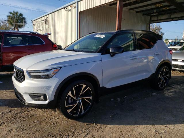 Obraz 1 z 2021 VOLVO XC40 T5 R-DESIGN 2021 z VIN YV4162UM9M2435733