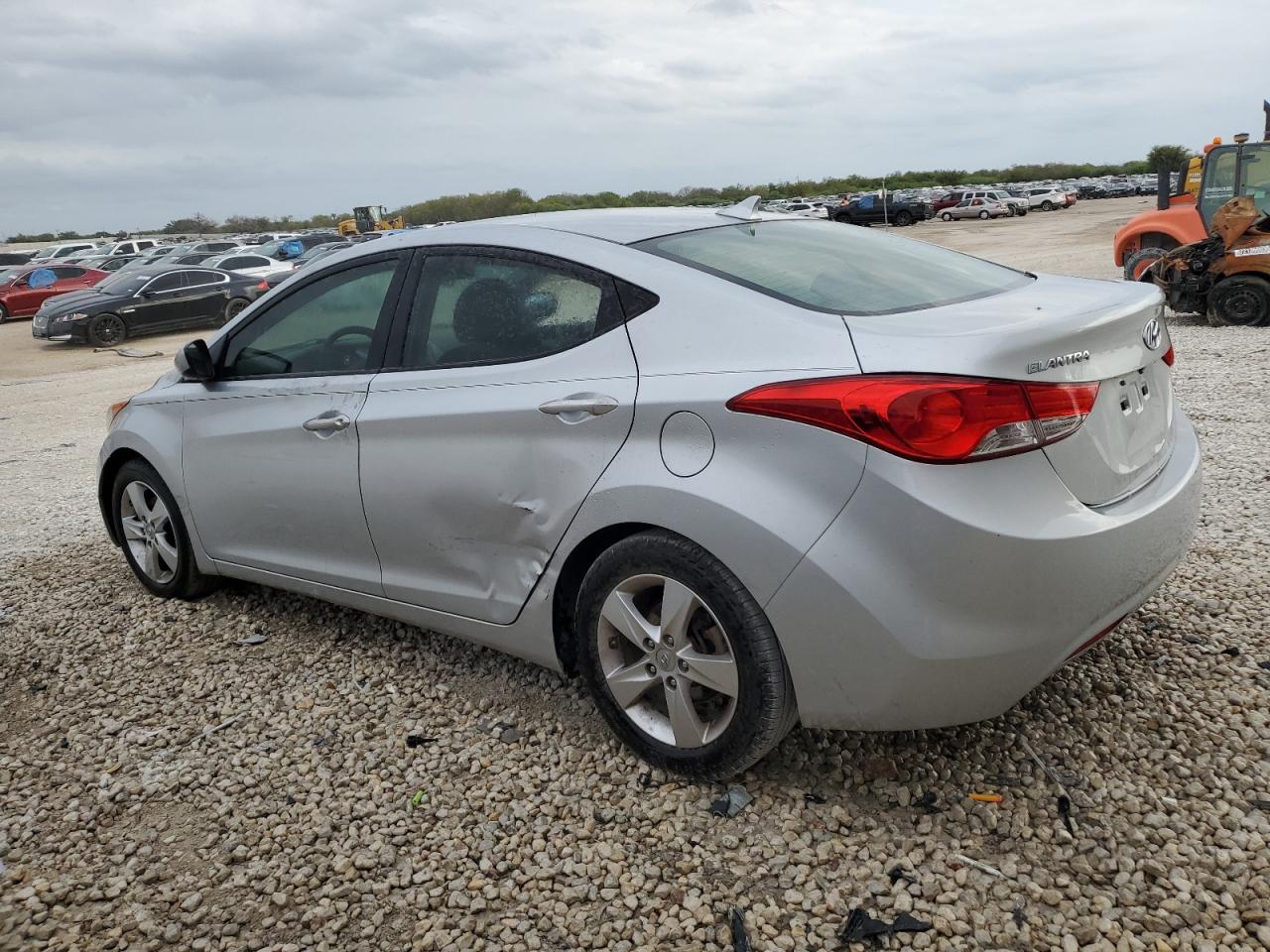 Obraz 2 z 2013 HYUNDAI ELANTRA GLS 2013 z VIN 5NPDH4AE6DH359843
