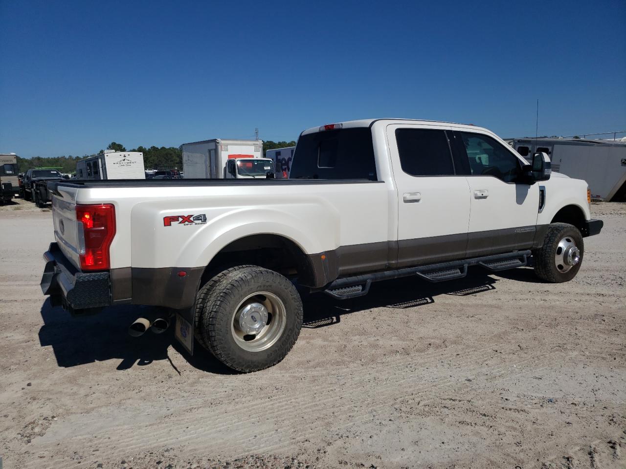 Image 3 of 2017 FORD F350 SUPER DUTY 2017 with VIN 1FT8W3DT1HED25925