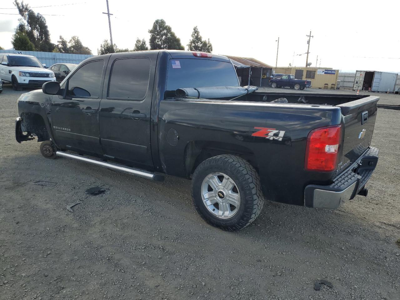 Image 2 of 2008 CHEVROLET SILVERADO K1500 2008 with VIN 2GCEK133981310336