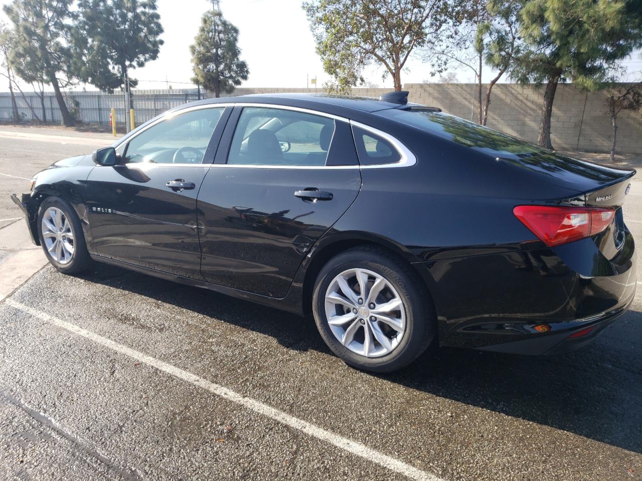 Изображение 2 2023 CHEVROLET MALIBU LT 2023 с VIN 1G1ZD5ST0PF216883
