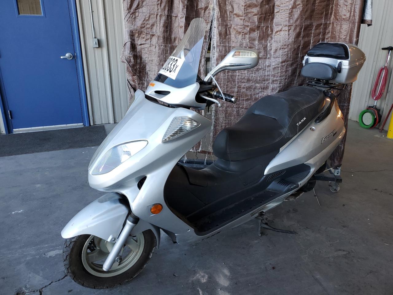 Obraz 2 z 2005 TANK TROURING 2005 z VIN 3CG3E1A4353000075